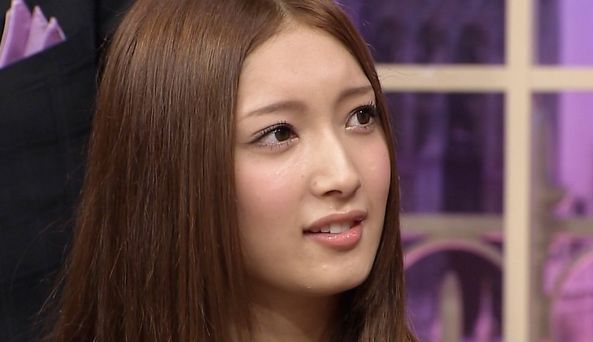 菜々緒さん 歩き煙草する人間は最低 モデル仲間 どんだけモラルないんだよ ツイッターで大論争に オレ的ゲーム速報 刃