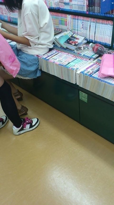 立ち読みってレベルじゃねぇぞ 最近 本屋でマナーの悪い客が増加中 オレ的ゲーム速報 刃 立ち読みってレベルじゃねぇぞ 最近 本屋でマナーの悪い客が増加中 オレ的ゲーム速報 刃