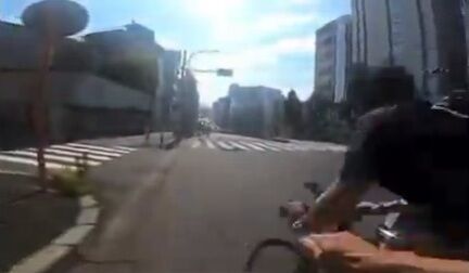自転車 交差点 信号無視 天誅に関連した画像-03