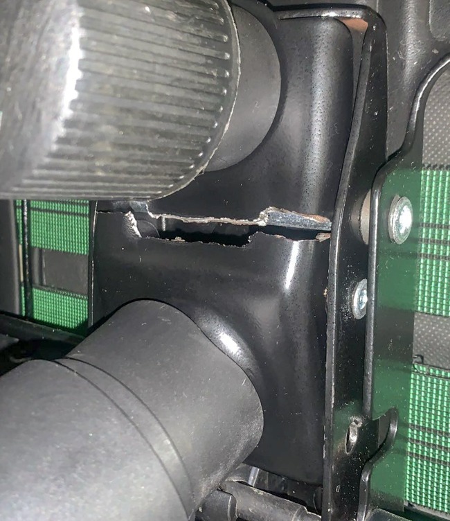 X民 椅子 格安 購入 故障 後頭部 強打に関連した画像-03