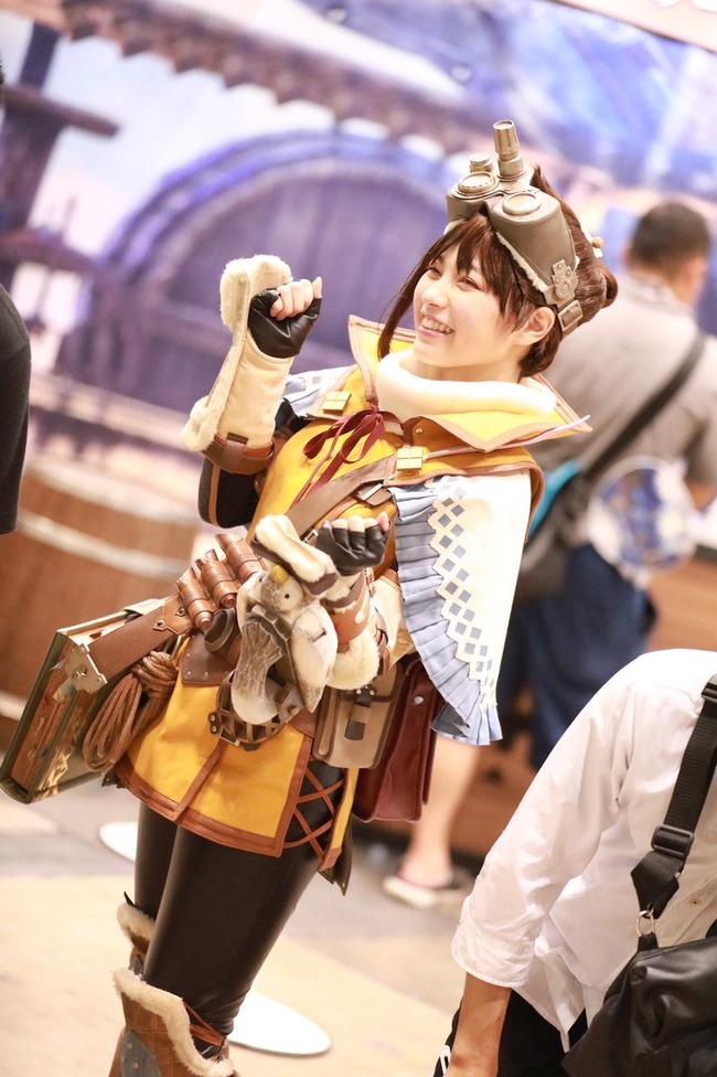 モンハンワールド 受付嬢のコスプレが可愛すぎると話題に 実写が二次元に勝つ貴重な例がこちら オレ的ゲーム速報 刃