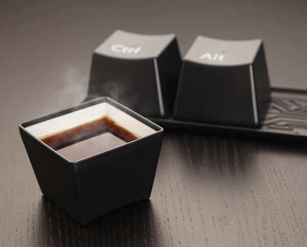 130409_control_alt_delete_cups01