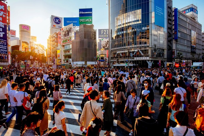 トラヴィス・スコット 渋谷スクランブル交差点 降臨に関連した画像-01