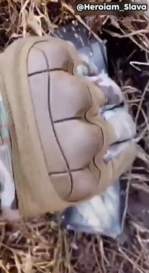 ロシア軍 戦場 ブービートラップ 弾倉 手榴弾 グレネードに関連した画像-03