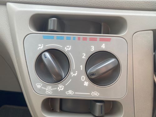 クルマ 車 内装 インパネ タッチパネル 物理スイッチ 物理ボタン 使いづらい 不便に関連した画像-02