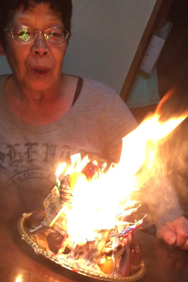 おばあちゃん 誕生日 ロウソクに関連した画像-03