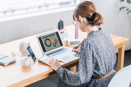 テレワーク 出社　幸福感に関連した画像-01