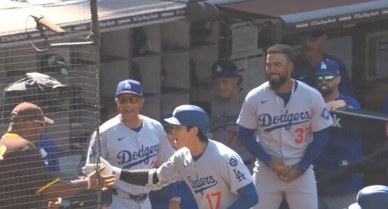 MLB 野球 大谷翔平 パドレスファン ハイタッチ 野次 仕返しに関連した画像-01