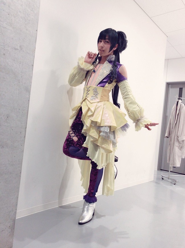 声優 蒼井翔太さんがシンフォギアライブで披露したコスプレが美しすぎると話題に オレ的ゲーム速報 刃