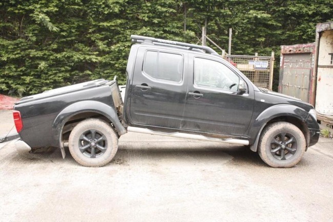 日産車 分解 イギリスに関連した画像-04