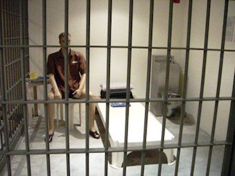 脱獄 受刑者 歯磨き粉 毛布に関連した画像-01
