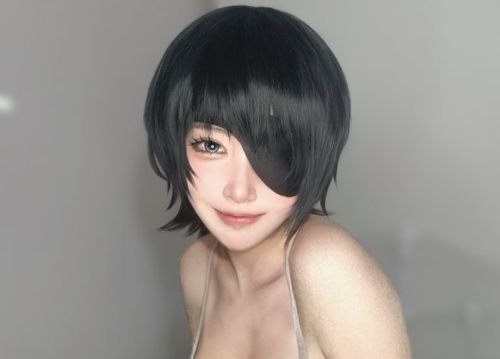 コスプレ　絵　生成　スーツ　に関連した画像-01