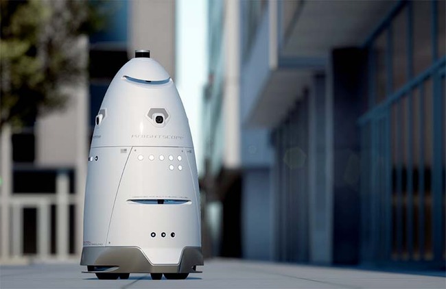 NY ニューヨーク 完全自立型 警備ロボット ロボコップ 時給9ドル ナイトスコープ K5 犯罪者 銃 AI 最低賃金 捜査に関連した画像-03