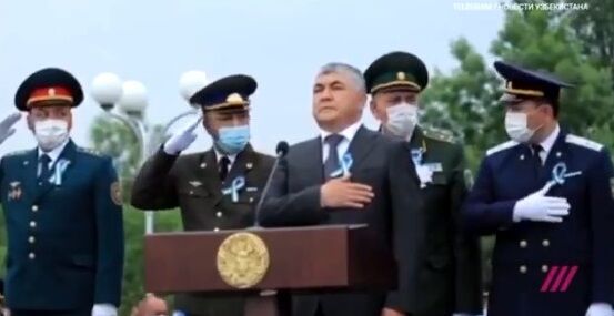 ウズベキスタン軍 敬礼 コント 癒やしに関連した画像-01