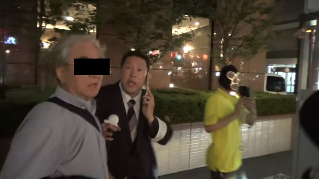 動画 ぶっ壊す のn国さん ガチでヤバイ 演説中に うそつきー と大声で言っただけの一般人を捕まえて集団で取り囲み私人逮捕 オレ的ゲーム速報 刃