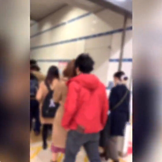 動画あり 女性の匂いを嗅ぐ痴漢 犯行の決定的瞬間が撮影される キモすぎだろコレ オレ的ゲーム速報 刃 動画あり 女性の匂いを嗅ぐ痴漢 犯行の決定的瞬間が撮影される キモすぎだろコレ オレ的ゲーム速報 刃