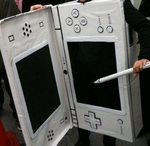 『ニンテンドーDSi LL』を並ぶ人達の画像 : オレ的ゲーム速報＠刃