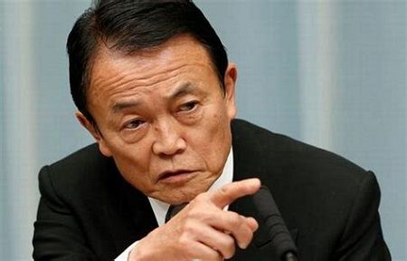 麻生太郎 財務相 マスク 新型コロナウイルス 皮膚科に関連した画像-01