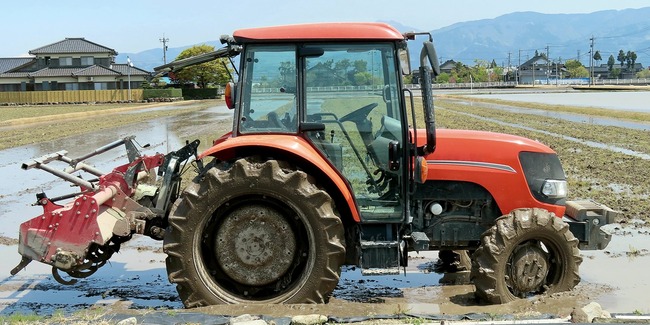 田んぼ　田園　トラクター　歌に関連した画像-01