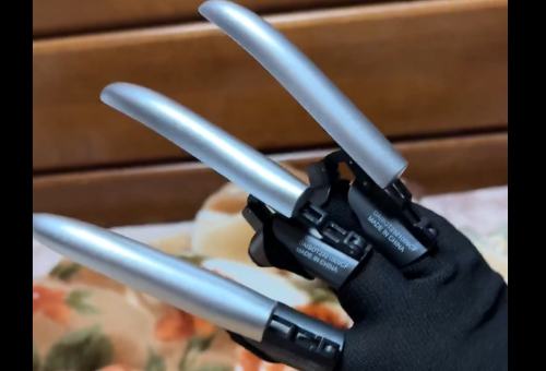 伸縮式ウルフ爪　ダイソー　ウルヴァリン　かっこいい　アイテムに関連した画像-01