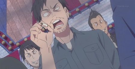 男性　因縁　嫉妬　カップル　歩きタバコに関連した画像-01