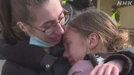 総動員体制　非国民　女装　男性　高速　避難者　密告　徴兵　召集令状　ウクライナ　家族　恋人に関連した画像-01