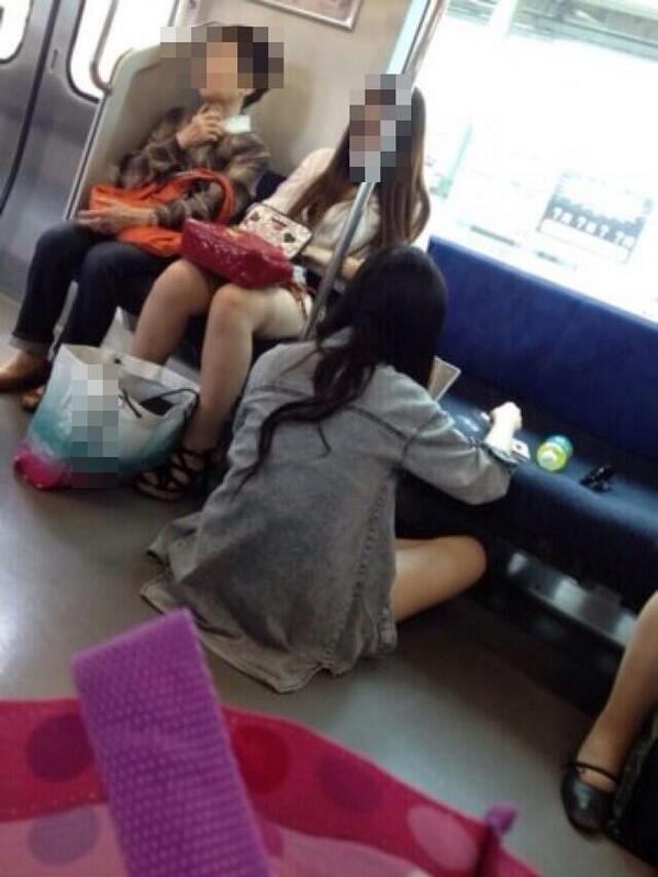 女子力を失った結果 電車の中にゴリラがいるんだがwwwwwww オレ的ゲーム速報 刃 女子力を失った結果 電車の中にゴリラがいるんだがwwwwwww オレ的ゲーム速報 刃
