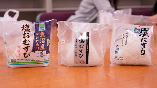 コンビニ おにぎり 塩むすび 植物油脂 企業努力に関連した画像-01