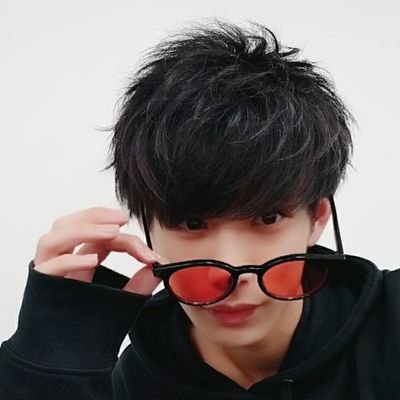 イケメン高校生が髪のセットにかける時間がヤバすぎる イケメン保つの イケメン高校生が髪のセットにかける時間がヤバすぎる イケメン保つの
