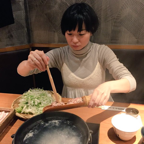 声優 松来未祐さんの49日 見守ってきた声優仲間たちが集まって 松来さんの服を着て大好きだったお肉を食べる どういうつもりなの 悪ふざけにしかみえない オレ的ゲーム速報 刃
