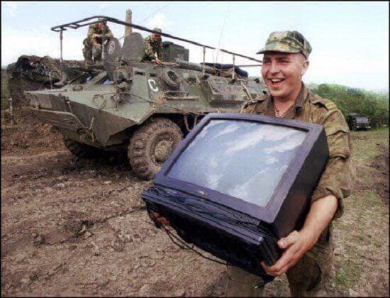 ロシア 略奪行為 軍隊 ウクライナ国防省 自給自足 合法化 戦術 占領軍 物資 兵站に関連した画像-01