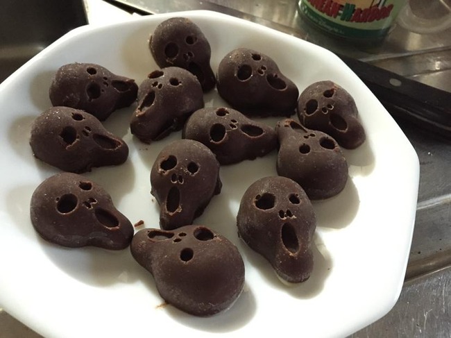 アカン キャラ製氷皿でチョコ作ってみるわ こwwれwwwはwwwwwww オレ的ゲーム速報 刃