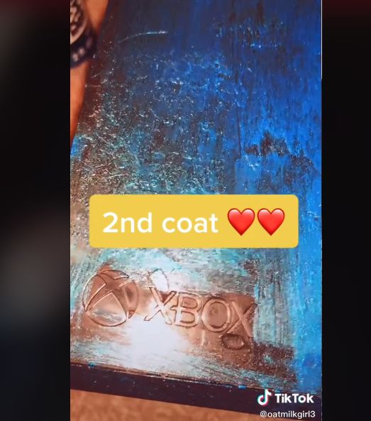 動画 彼女 彼氏のゲーム機をバレンタイン仕様にデコっちゃお 喜んでくれるだろうなぁ 最悪な事になるｗｗｗｗｗ オレ的ゲーム速報 刃