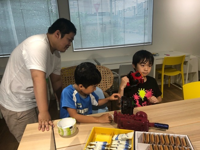 小学2年生の息子が 仮面ライダーは幼児向けとバカにされた 見返してやる と憤慨 とある方法で息子を納得させる話が泣ける W オレ的ゲーム速報 刃 小学2年生の息子が 仮面ライダーは幼児向けとバカにされた 見返してやる と憤慨 とある方法で息子を納得させる話が泣ける W オレ的ゲーム速報 刃