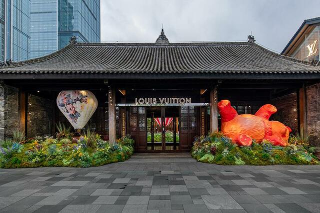 中国 成都 ルイヴィトン レストラン オープン 衛生管理当局 抜き打ち検査 賞味期限切れ チーズ 発見に関連した画像-01