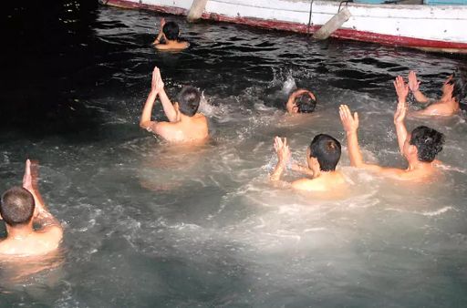 三重県　尾鷲神社　ヤーヤ祭り　水着　全裸に関連した画像-01