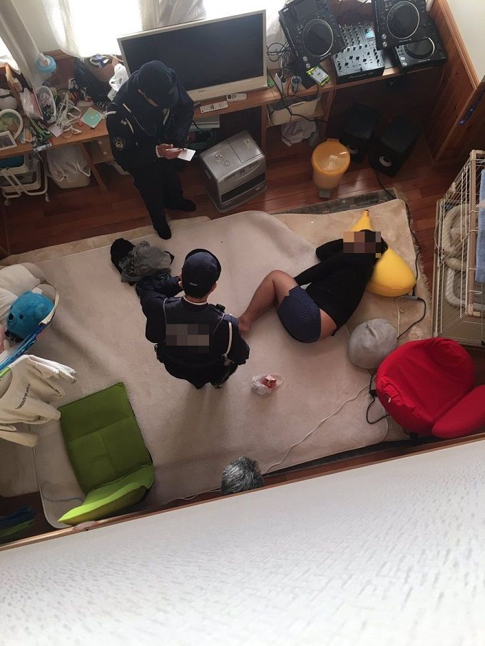 怖すぎ 朝起きたら家族の誰も知らない人が家の中にいた話が怖すぎるんだけど オレ的ゲーム速報 刃