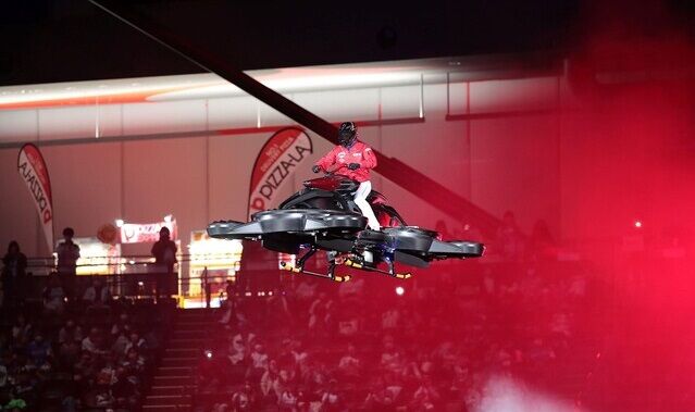 プロ野球 日ハム 新庄剛志 ビッグボス ホーム開幕戦 セレモニー ドローン 登場に関連した画像-01