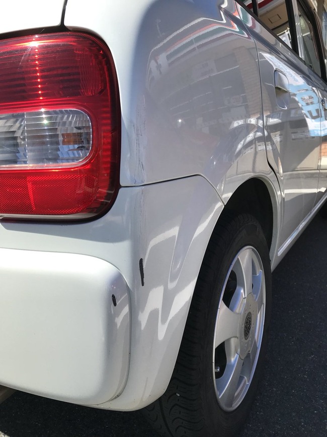 駐車場にとめてたら当て逃げされた 天使が を残してくれたおかげで犯人終了 オレ的ゲーム速報 刃