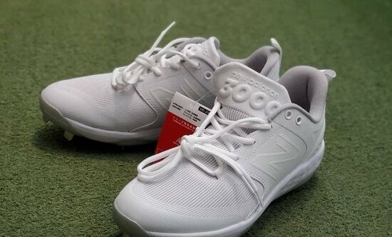 高野連　既得権益　高校球児　大谷翔平　ニューバランス　スパイク 3000　ロゴ　規制　禁止　ベロ　外資系　規定　に関連した画像-01