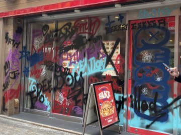 バーガーキング 落書き プロモーション 渋谷 センター街に関連した画像-04