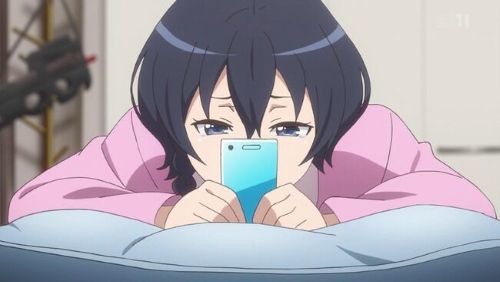 スマホ　依存　SNS　ネット　画面　色　カラー　白黒　モノクロに関連した画像-01