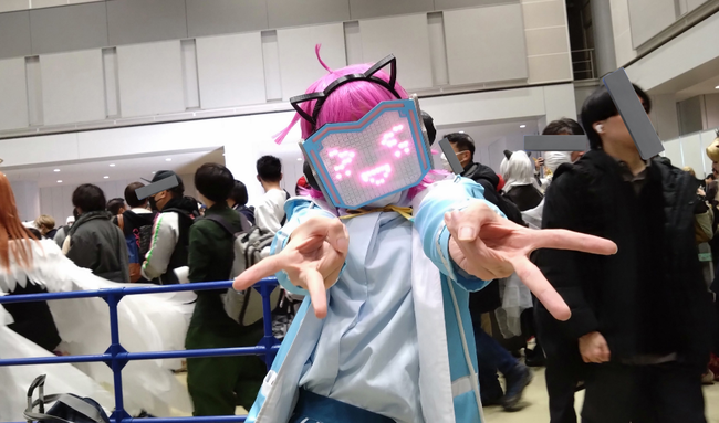 コミケ　外国人　女装　コスプレイヤー　絶望に関連した画像-01