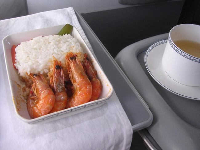 CZ 中国 機内食 乗務員 料理 鶏 蛇 エビ 海老に関連した画像-02
