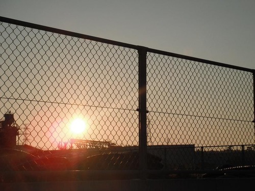 眩しい