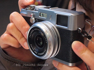 FinePix x100