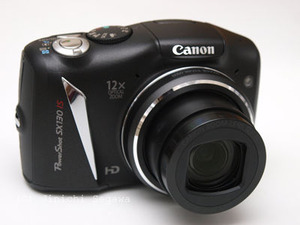 単三電池のデジカメ