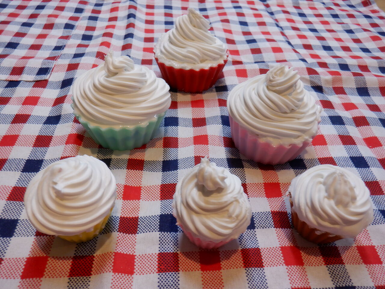 フェイクスイーツデコレーション作り 2階 介護老人保健施設 アルマ マータ スタッフブログ