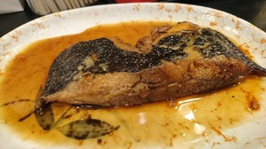 三河屋食堂 カレイの煮付け