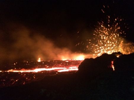 【ハワイ】キラウエア火山噴火による被害が拡大…自宅の庭から溶岩噴出、1時間ごとに地震も発生